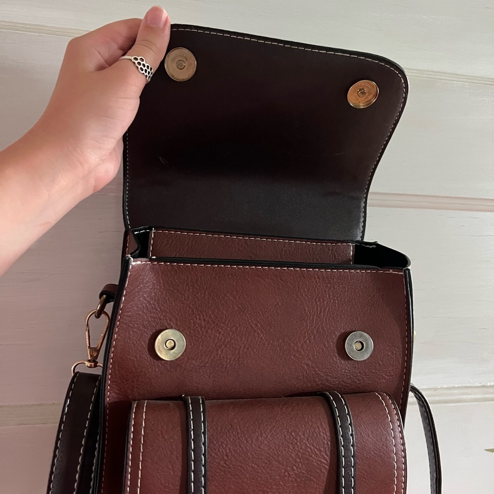 Bee-themed fashion backpack, mini, leather - Picture 6 of 8